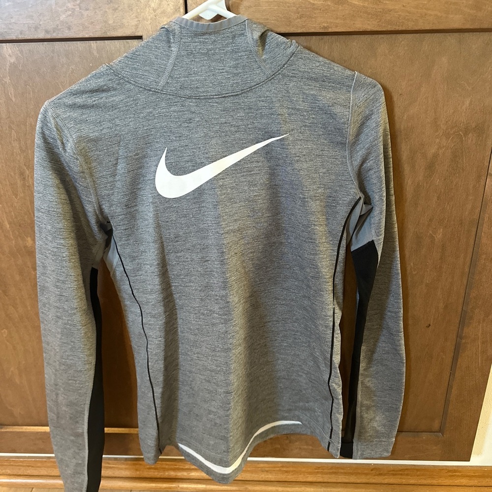 Nike Heather Gray Long Sleeve Shirt